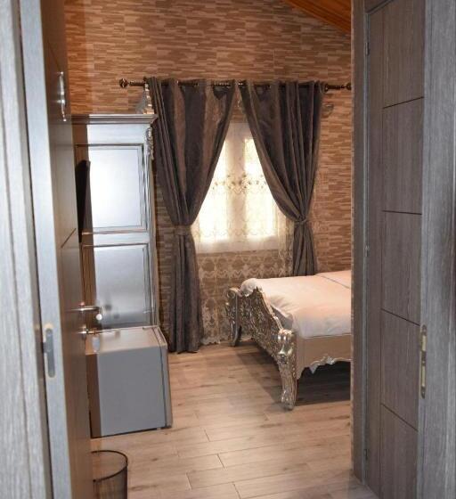 اتاق استاندارد سه نفره, Ghazalle Oasis Hotel Gb