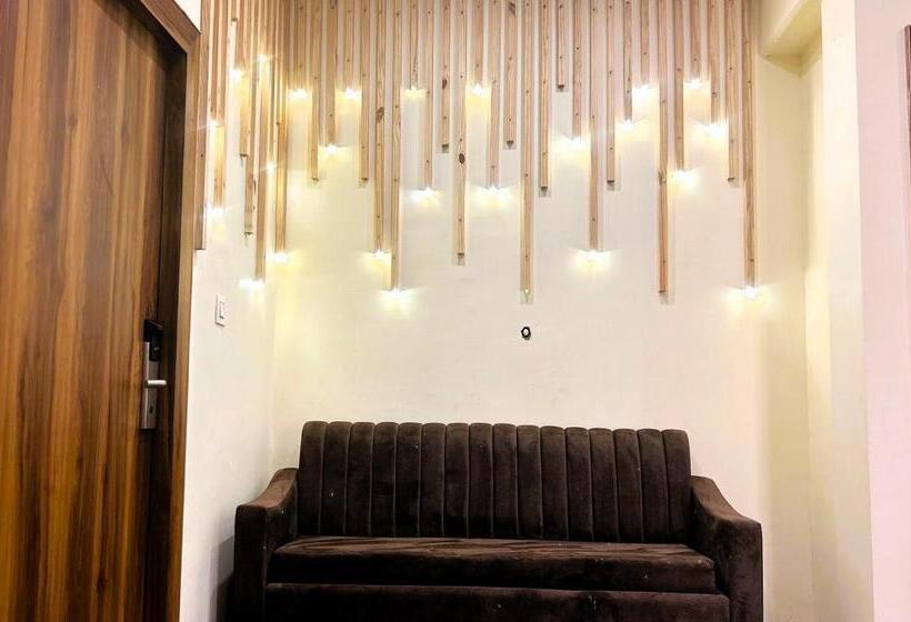 سوییت اجرایی, Grand Parador