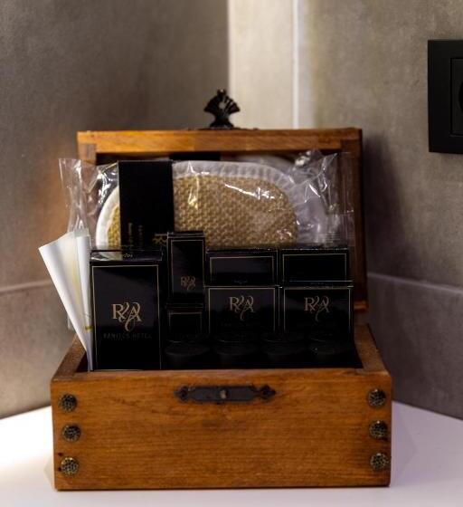 デラックストリプルルーム, Ramitos Boutique