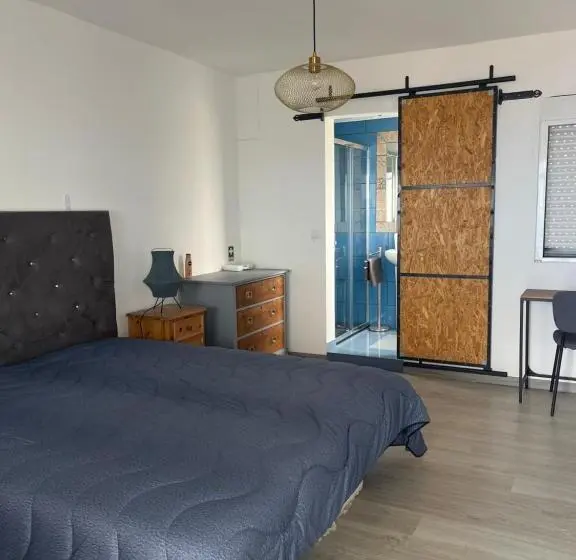Camera Familiare, Panoramic House
