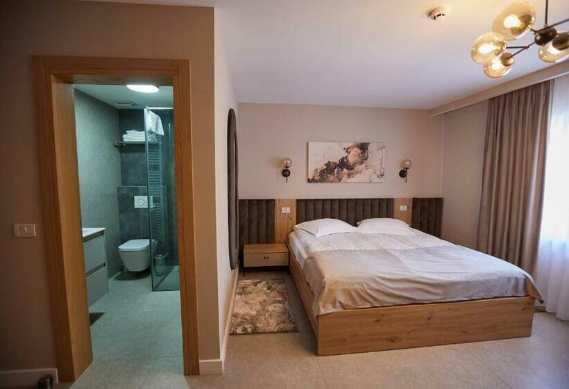 חדר דלוקס, Pensiune Restaurant Pizzerie 2 Păuni