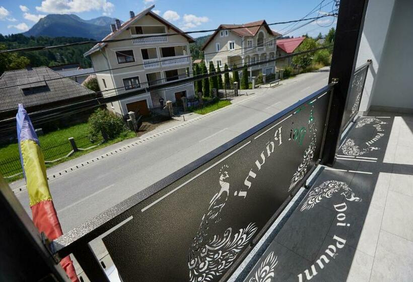 חדר סטנדרט עם מרפסת, Pensiune Restaurant Pizzerie 2 Păuni