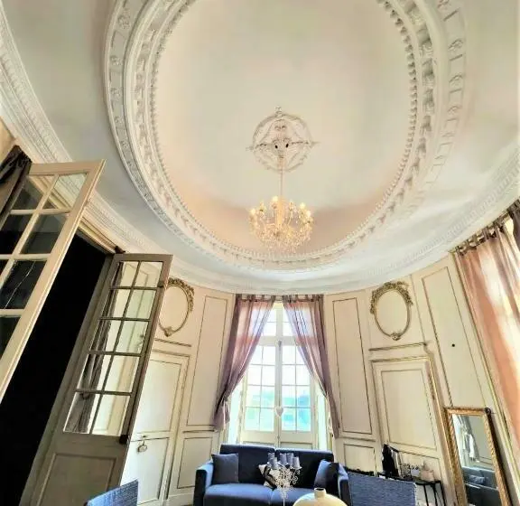 Deluxe-huone, Château Arche D Aure