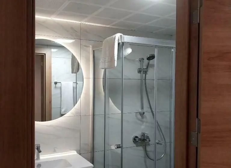 Quarto Triplo Standart, Dab Hotel Ulus
