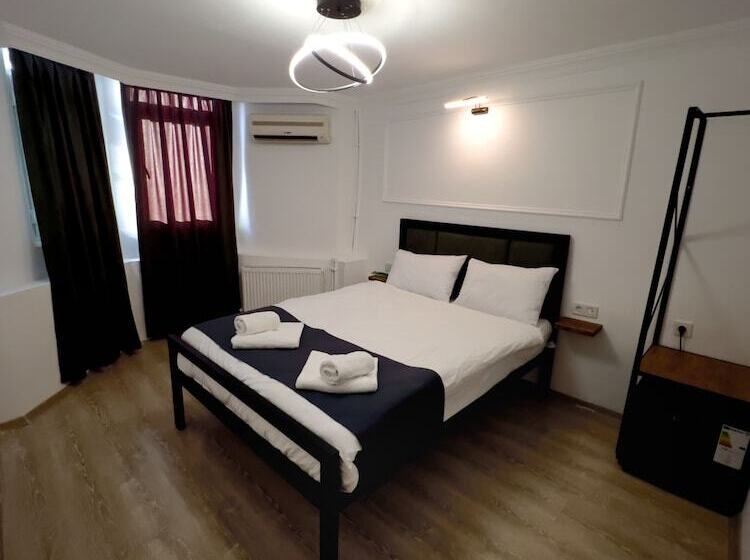 חדר אקונומי, 24 Boutique Aparts