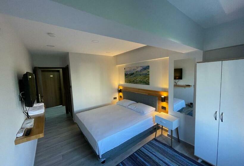 اتاق استاندارد, Royalova