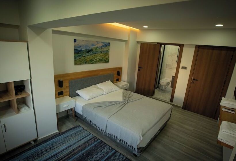 اتاق استاندارد, Royalova