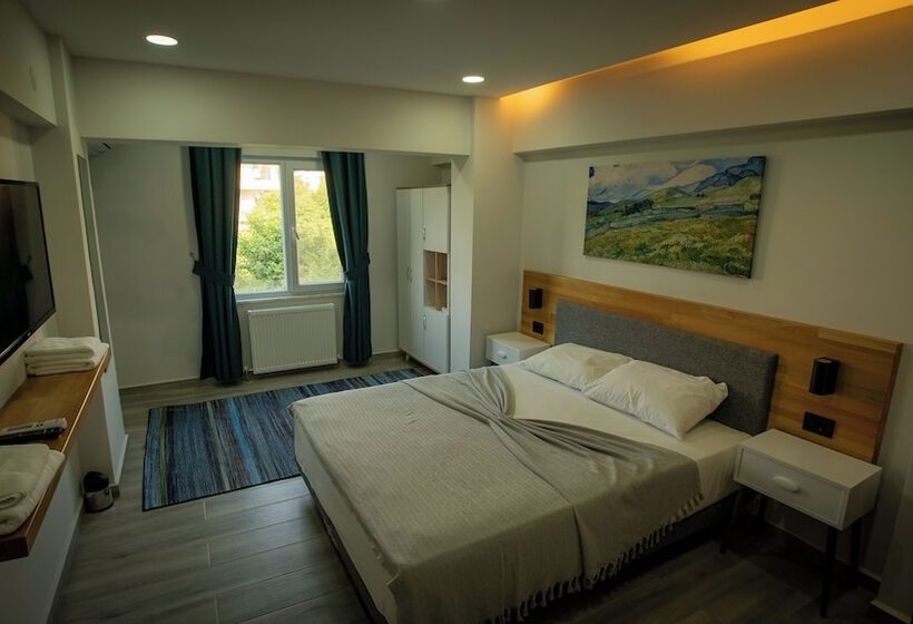 اتاق استاندارد, Royalova