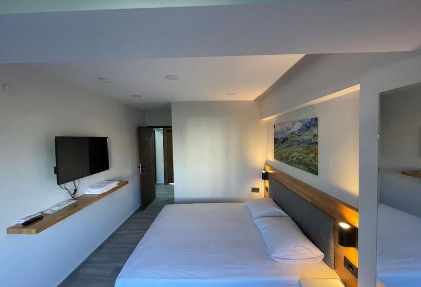 اتاق استاندارد, Royalova