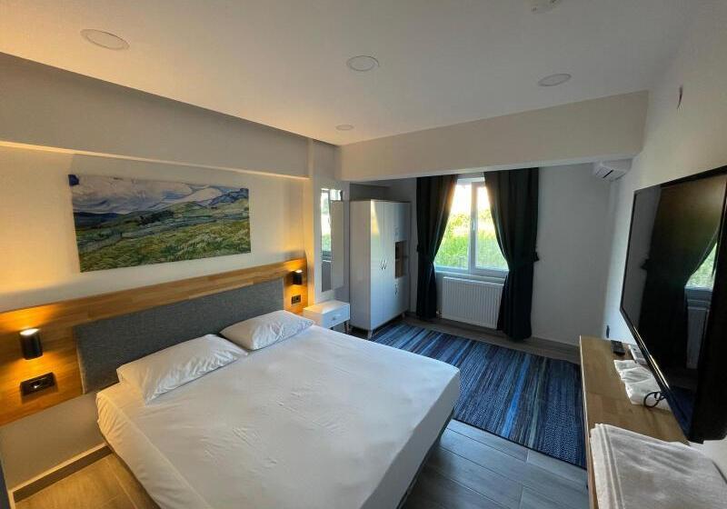 اتاق استاندارد, Royalova