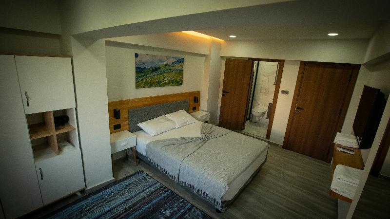 اتاق استاندارد, Royalova