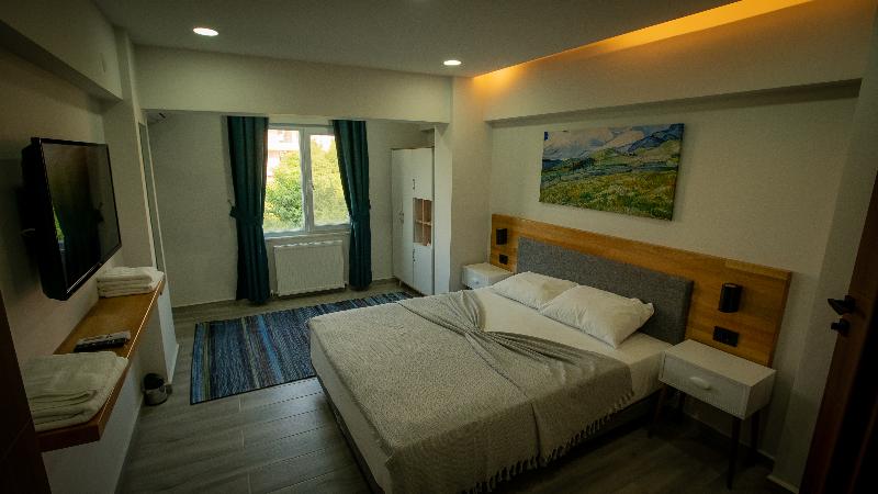 اتاق استاندارد, Royalova