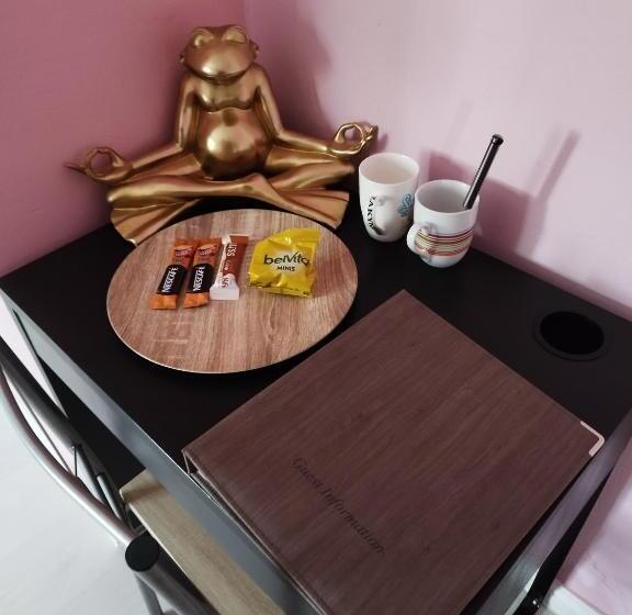 اتاق لوکس, Pace Home