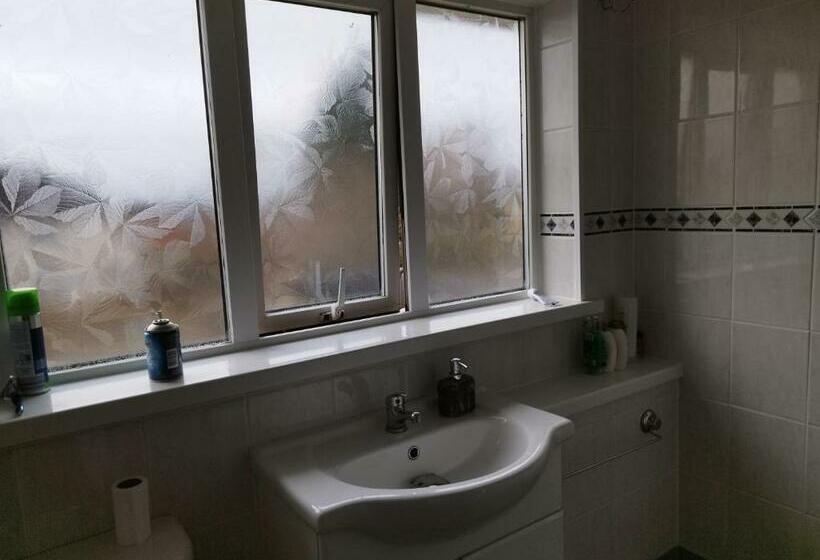 اتاق لوکس, Pace Home