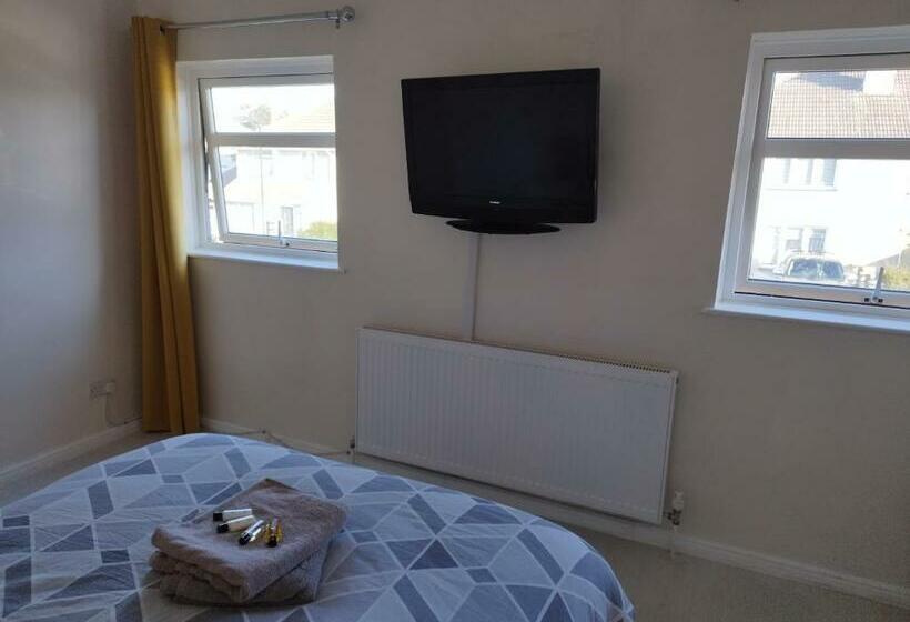 اتاق لوکس, Pace Home