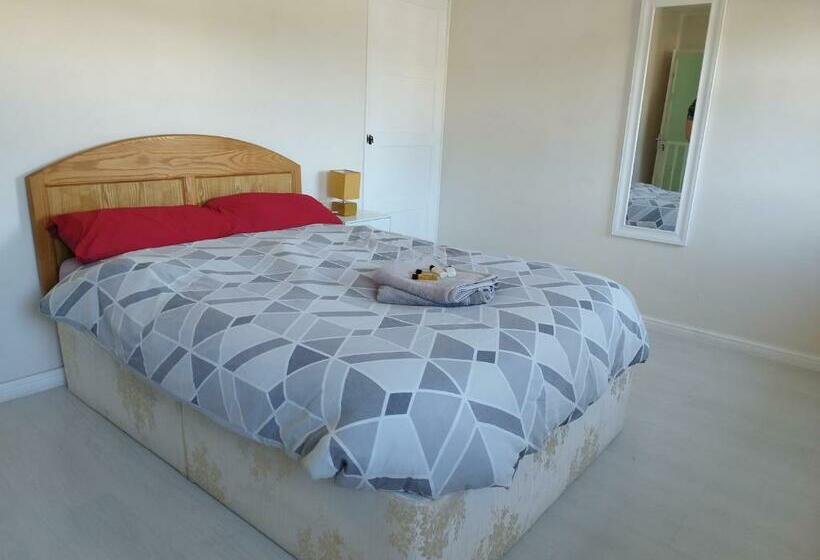 اتاق لوکس, Pace Home