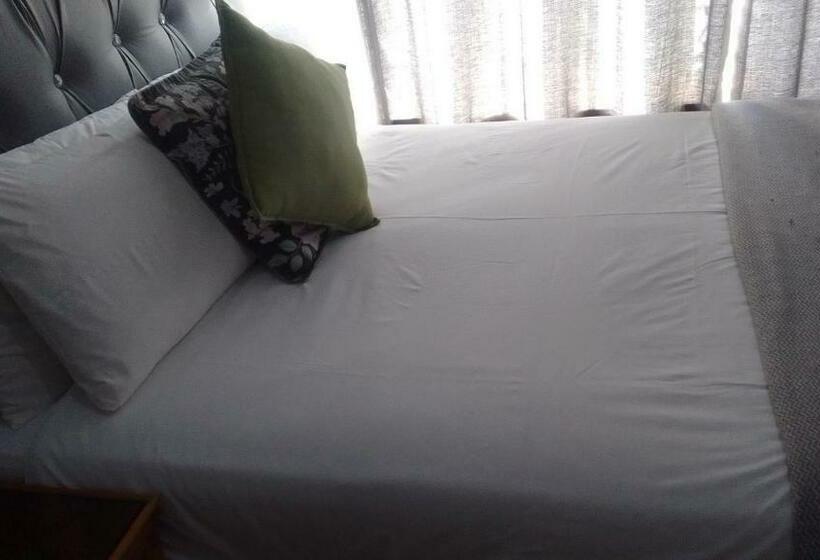 Habitación Economy, Grey Shade Place