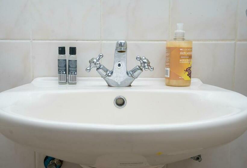 Habitación Economy, Grey Shade Place