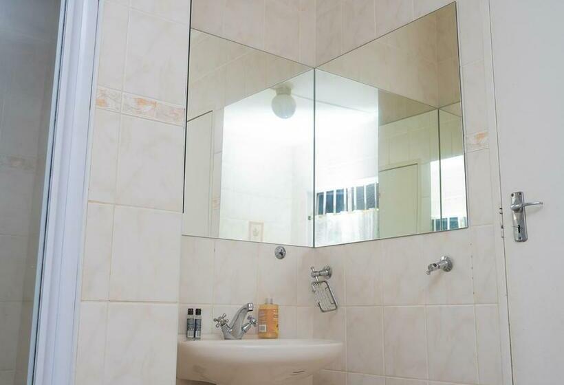 Habitación Economy, Grey Shade Place