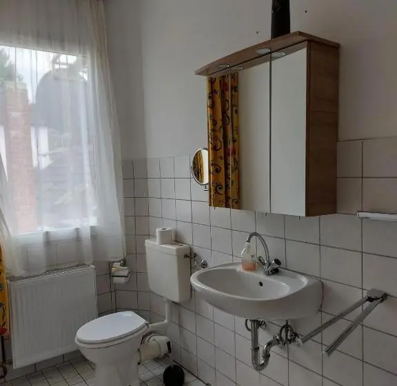ベーシックトリプルルーム, Gästezimmer Gasthof Becker