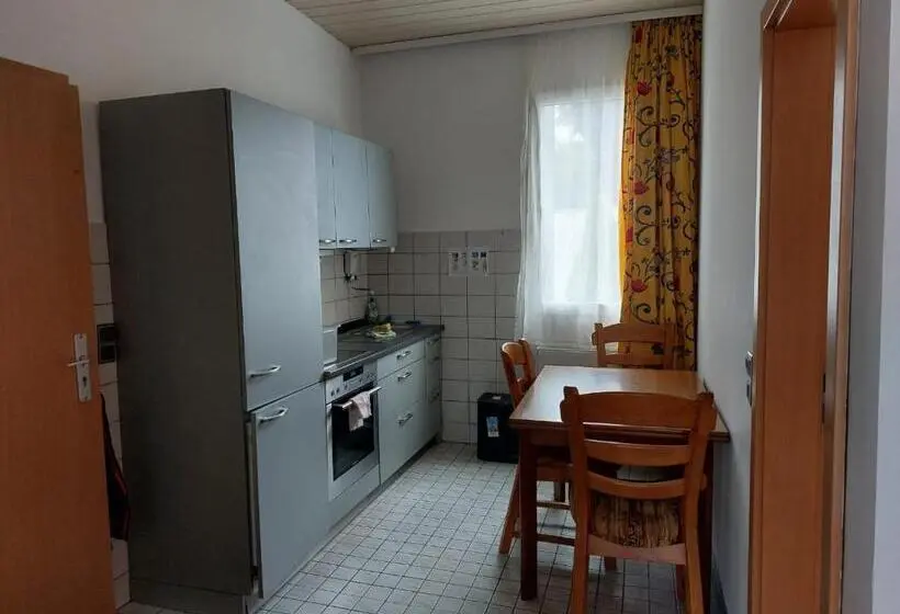 ベーシックトリプルルーム, Gästezimmer Gasthof Becker