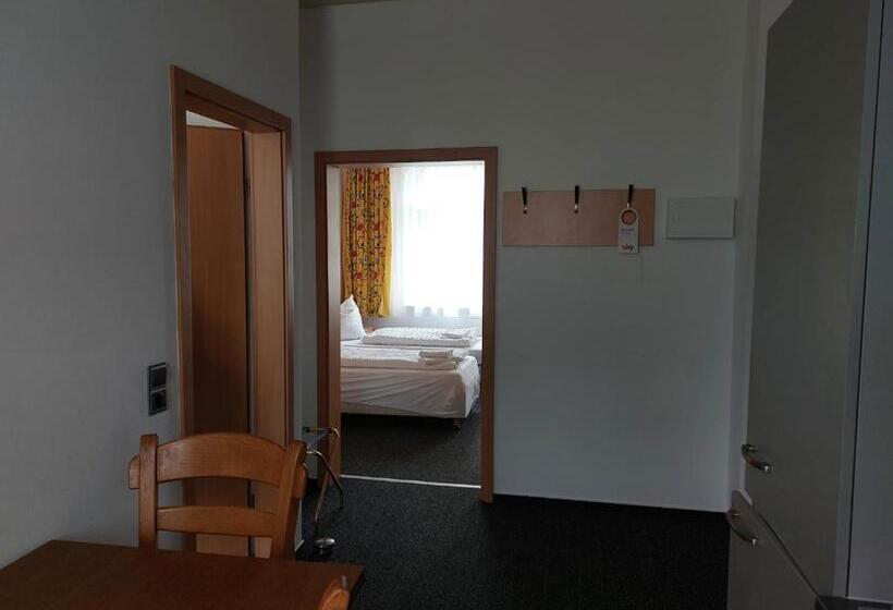 غرفة أساسية ثلاثية, Gästezimmer Gasthof Becker