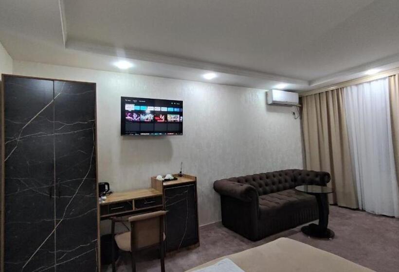 اتاق لوکس, Sharq