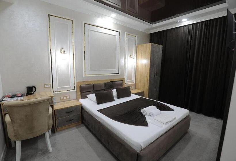 اتاق لوکس, Sharq