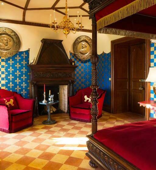 Люкс, Château La Tour Carnet B.magrez Luxury Wine Experience