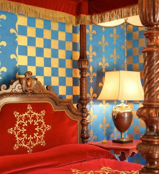 Люкс, Château La Tour Carnet B.magrez Luxury Wine Experience