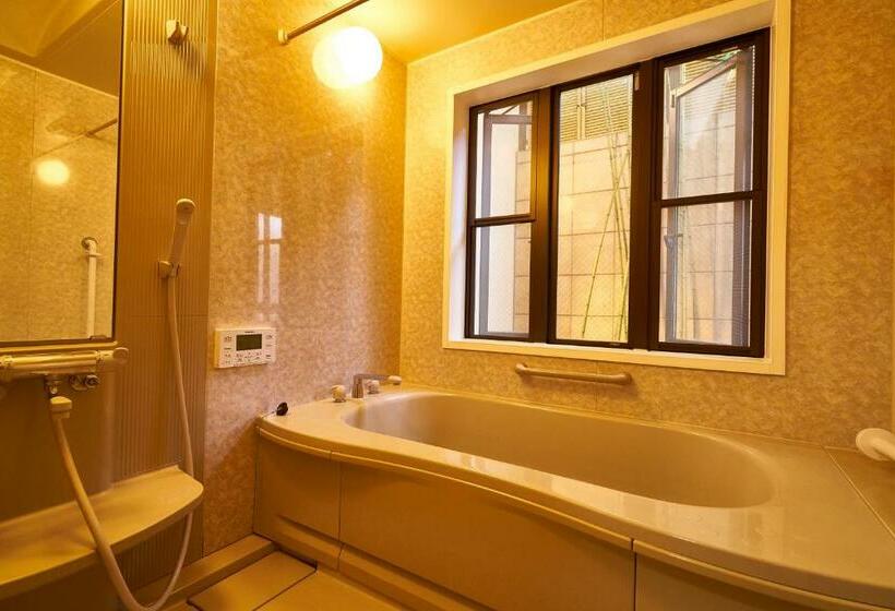 デラックスの4人部屋, Guesthouse Nijo Fukurotei