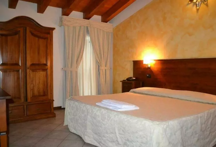 اتاق استاندارد یک نفره, Albergo La Piana