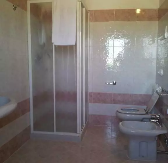 اتاق استاندارد یک نفره, Albergo La Piana