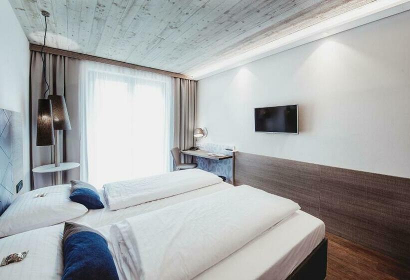 Quarto Estandar, Arte Hotel Kufstein