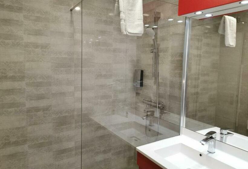 标准间, Au Parc Des Cigognes