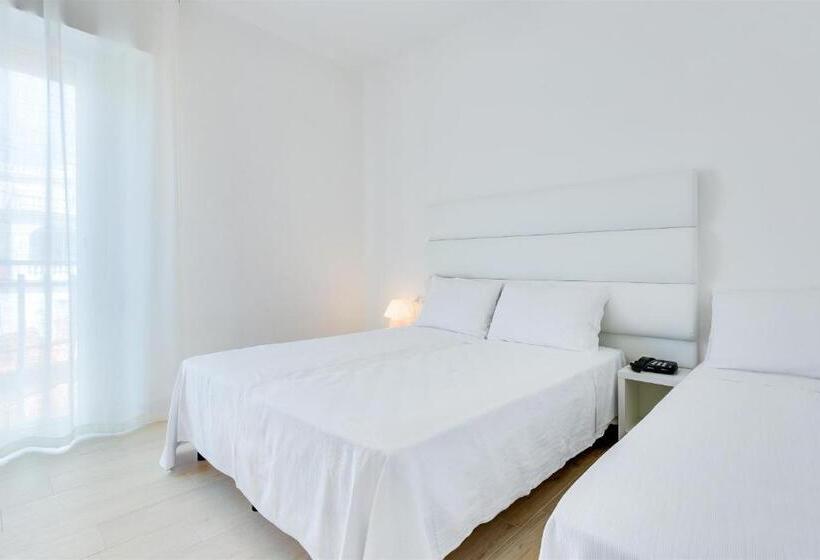 标准三人间, Bellariva