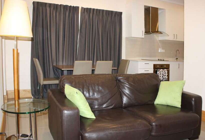 آپارتمان مدیریتی 2 خوابه, Big4 Stuart Range Outback Resort