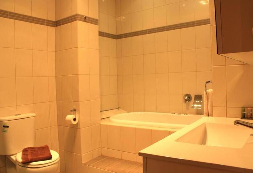 Апартаменты Superior 2 Спальни, Big4 Stuart Range Outback Resort