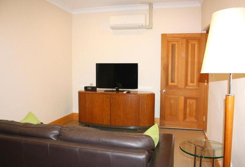 آپارتمان مدیریتی 2 خوابه, Big4 Stuart Range Outback Resort