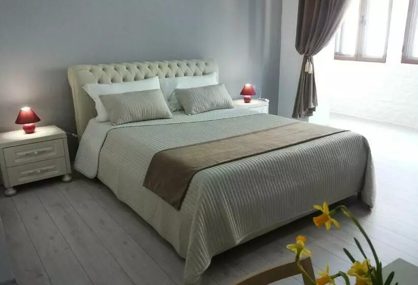 اتاق استاندارد سه نفره, Brilliant Camere