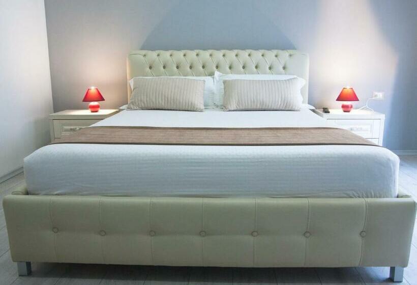 اتاق استاندارد سه نفره, Brilliant Camere