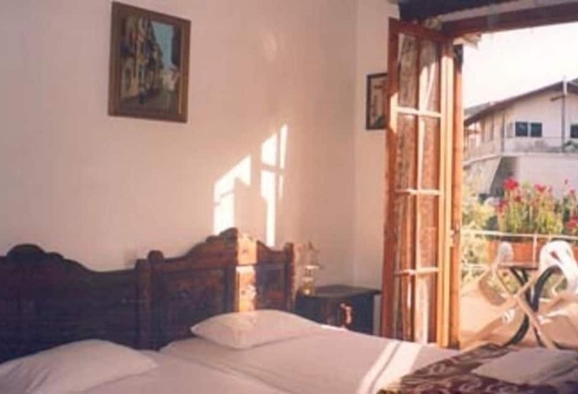 غرفة قياسية, Katerina