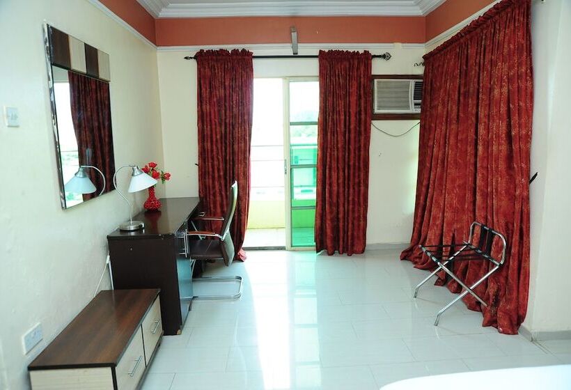 اتاق لوکس, Richton Hotel And Suites