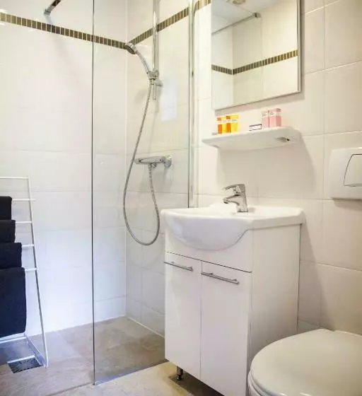 Standard Room, T