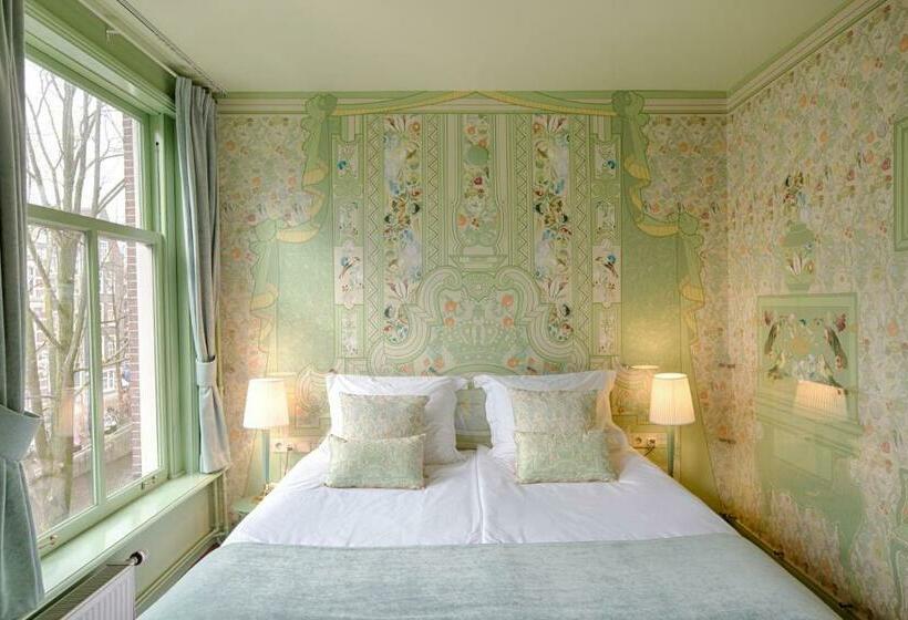 Standard Room with Views, T