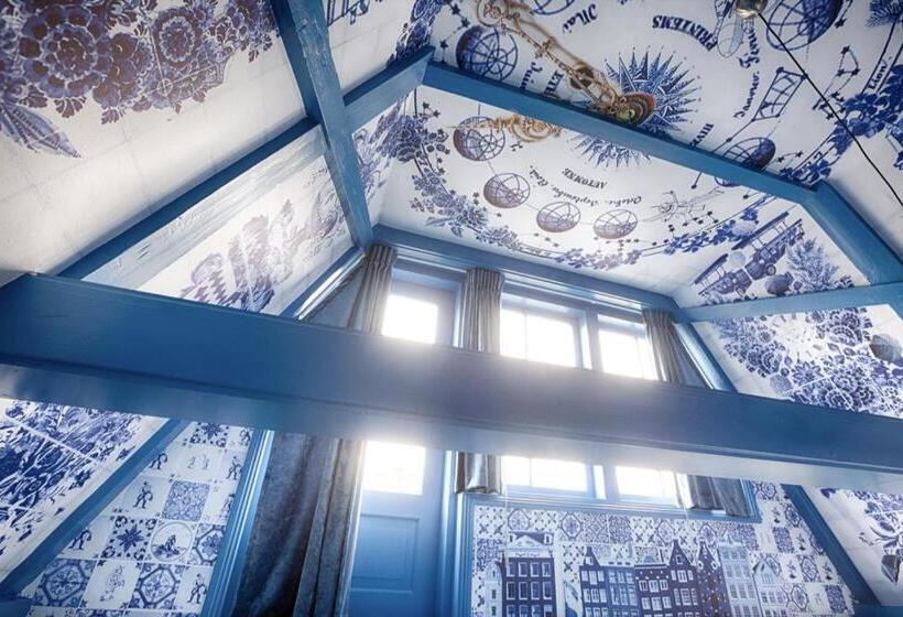 اتاق خانوادگی, T