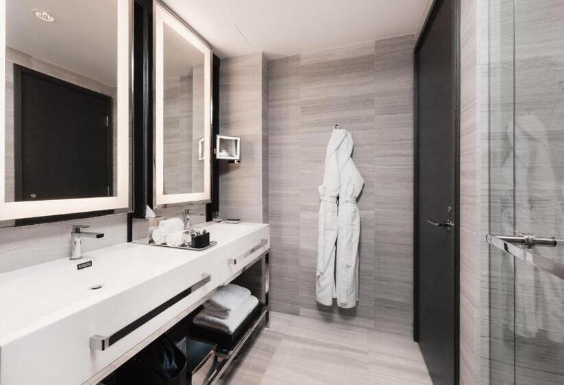 스탠다드 룸 킹사이즈 침대, Paradox Hotel Vancouver