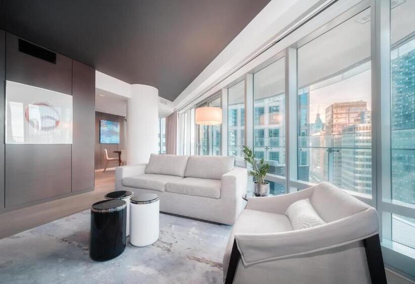디럭스 스위트, Paradox Hotel Vancouver