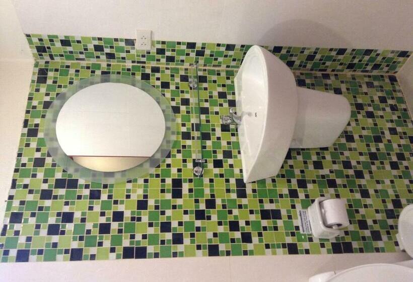 Номер Стандарт, Harry S Bungalows