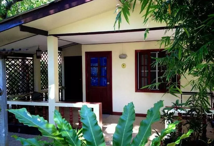 بانگلوی سوپریور, Harry S Bungalows